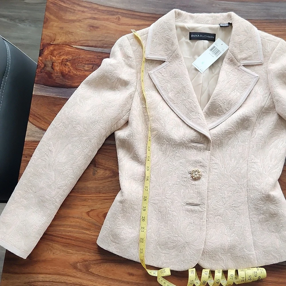 Gorgeous Dana Buchman Amazing Ladies Blazer Size 8, NWT - Picture 7 of 11